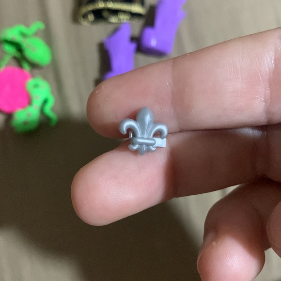 Venus, Clawdeen, Ghoulia, and Rochelle Replacement Parts, “Ghouls Night Out” - Picture 5 of 10